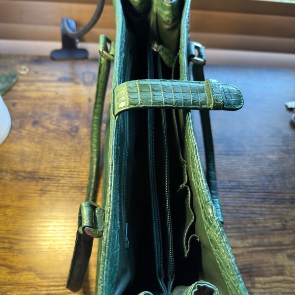Eileen Kramer Green Alligator Tote Bag - Picture 6 of 8